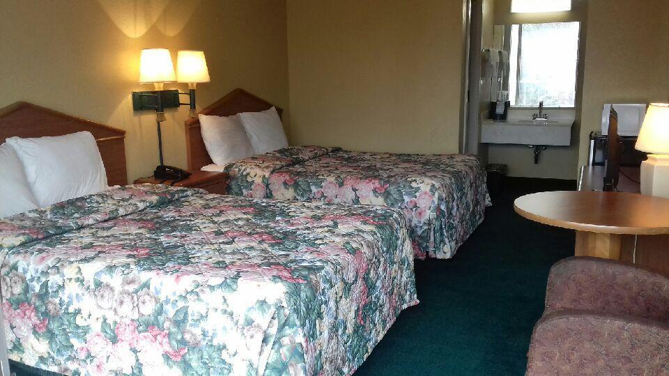 Budgetel Inn And Suites Birmingham Ngoại thất bức ảnh